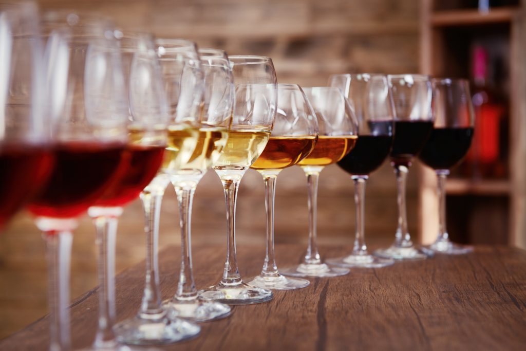 Wine glasses from OneGrape Article - Use explanation